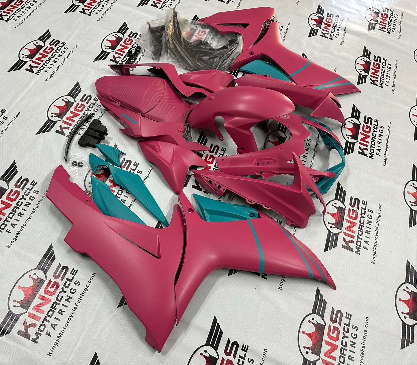 Suzuki GSXR750 Fairing Set (2025-2026) Matte Pink, Blue Turquoise at KingsMotorcycleFairings.com