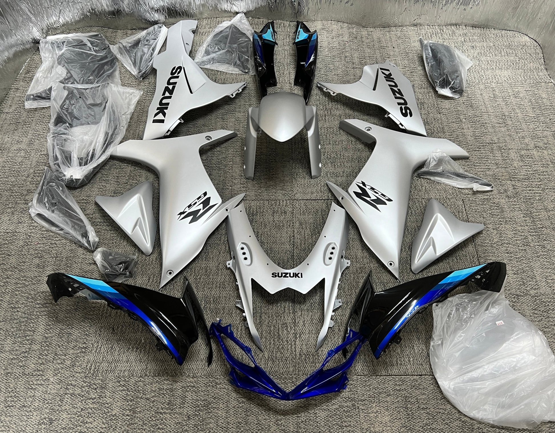 Suzuki GSXR750 Fairings (2025-2026) Gloss Silver, Blue, Black from KingsMotorcycleFairings.com