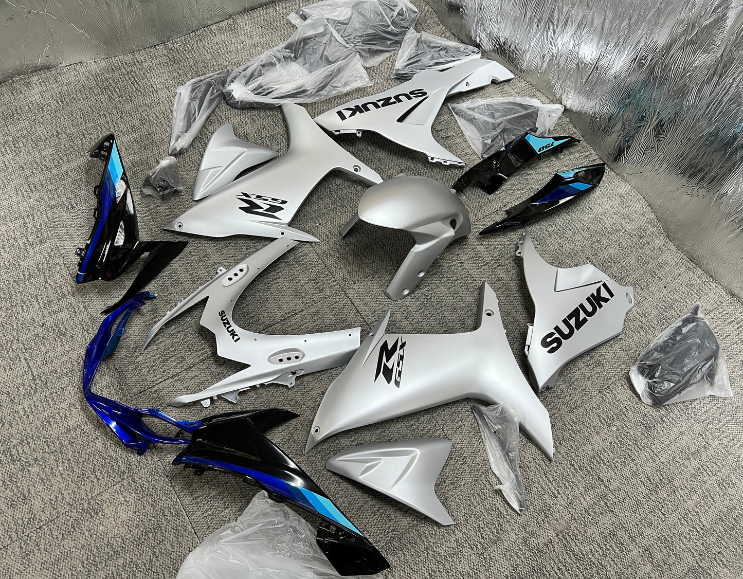 Suzuki GSXR750 Fairings (2025-2026) Silver, Black, Blue at KingsMotorcycleFairings.com