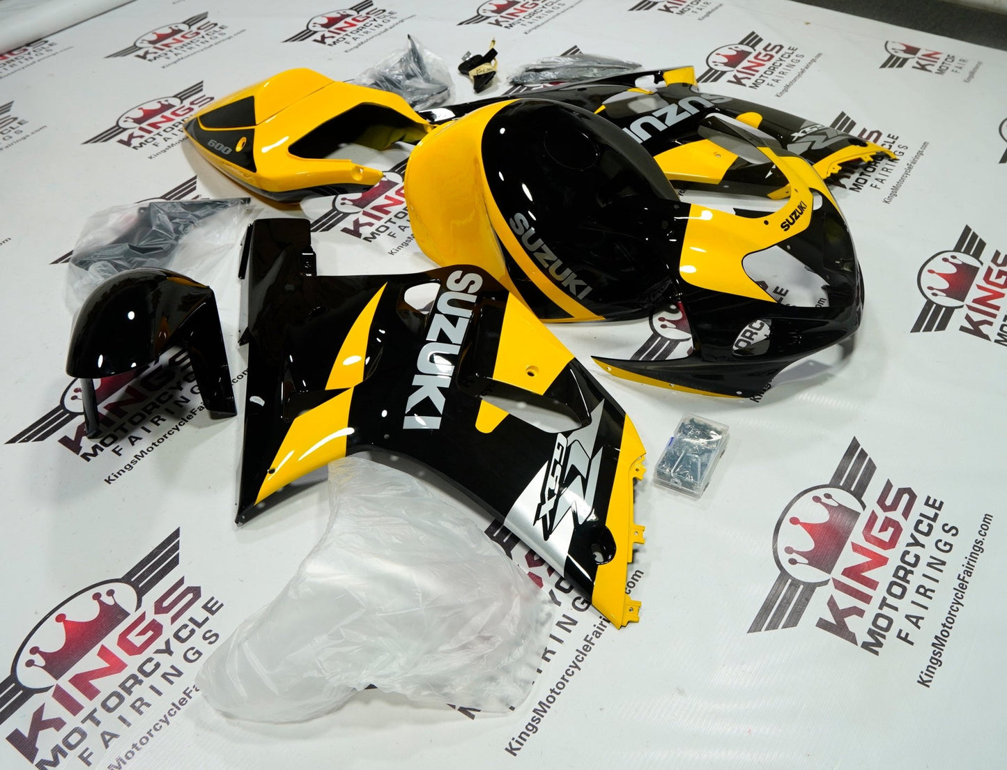 Suzuki GSXR750 (2000-2003) Black & Yellow Fairings at KingsMotorcycleFairings.com