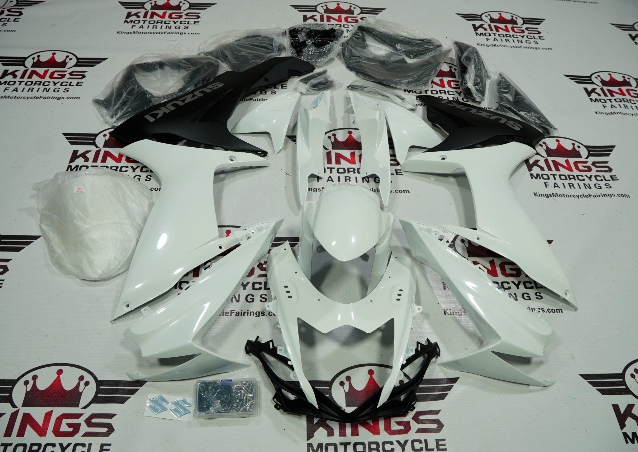 Suzuki GSXR750 (2011-2023) Pearl White & Black Fairings at KingsMotorcycleFairings.com