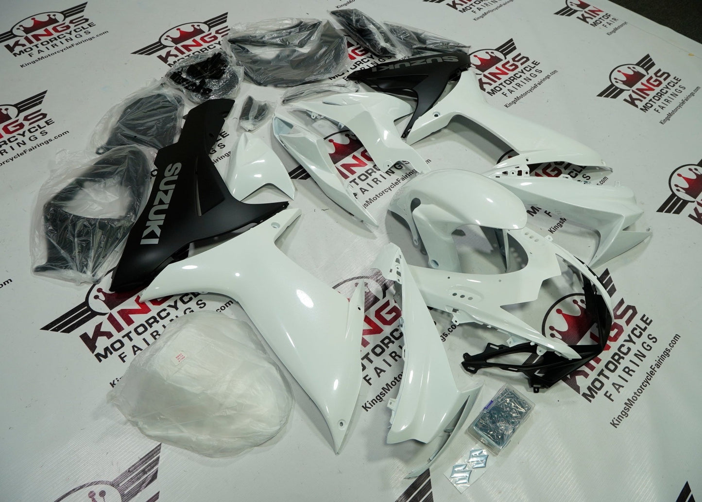 Suzuki GSXR750 (2011-2023) Pearl White & Black Fairings at KingsMotorcycleFairings.com
