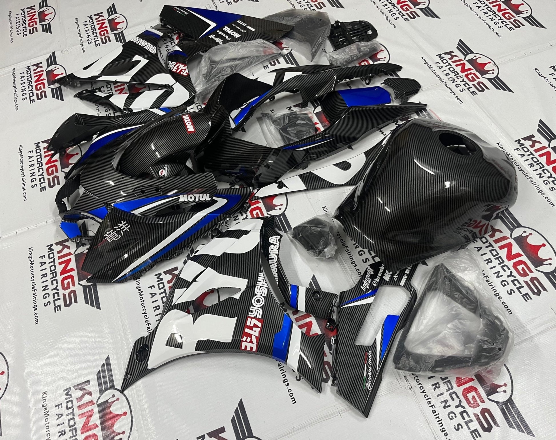 Suzuki GSX-R 1000 Fairings (2017-2025) Faux Carbon Fiber, Blue, White at KingsMotorcycleFairings.com