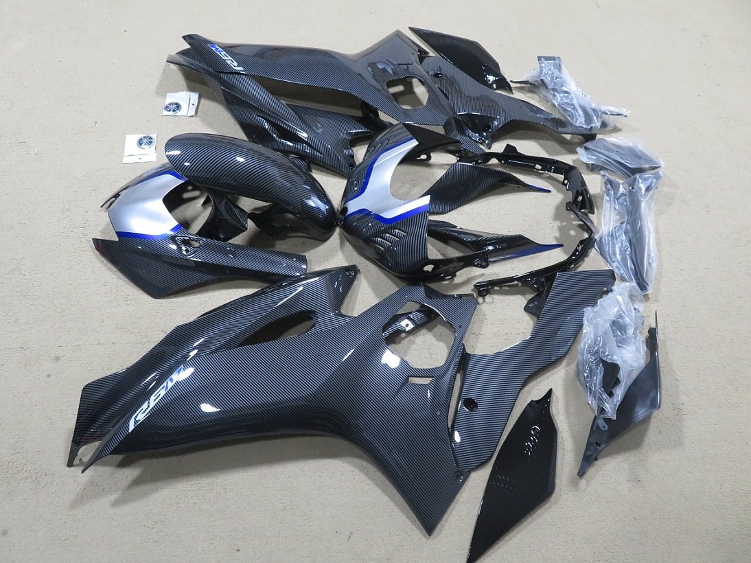 YAMAHA R6 Fairings (2017-2022) Faux Carbon Fiber, Silver, Blue at KingsMotorcycleFairings.com