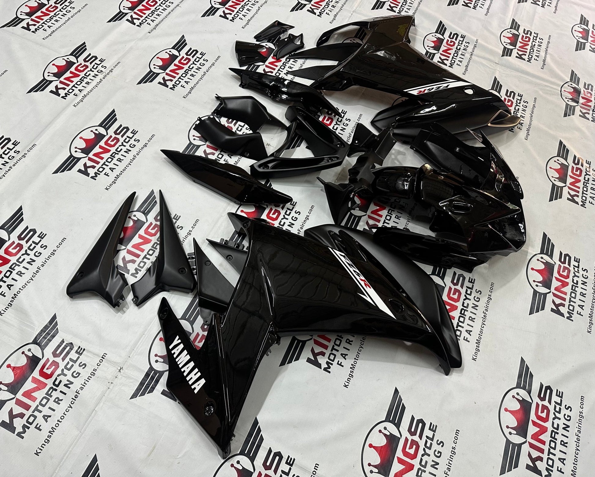 Yamaha FZ6R Fairings (2009-2015) Black from KingsMotorcycleFairings.com