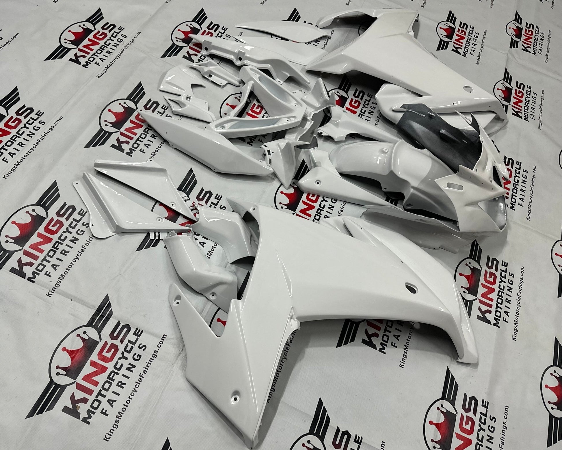 Yamaha FZ6R Fairings (2009-2015) White from KingsMotorcycleFairings.com