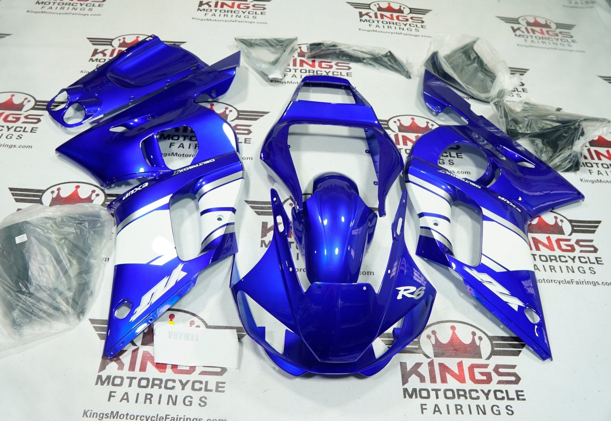 Yamaha R6 Fairings (1998-2002) Blue, White, Silver Exup at KingsMotorcycleFairings.com