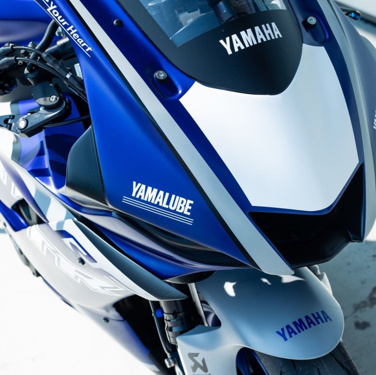 Yamaha R6 Fairings (2017-2022) Blue Gloss, White GYTR by KingsMotorcycleFairings.com
