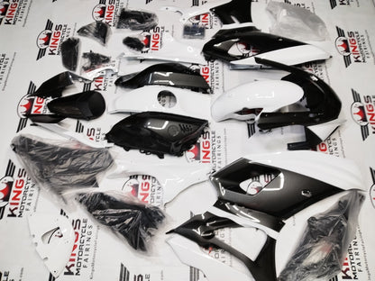 Yamaha R7 Fairings (2021-2025) Faux Carbon Fiber, White from KingsMotorcycleFairings.com