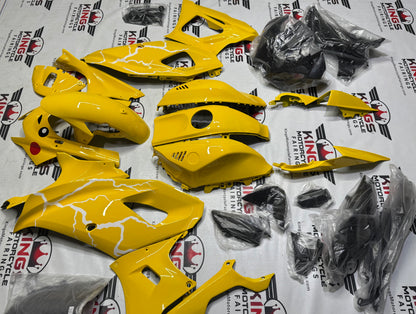 Yamaha R7 Fairings (2021-2025) Yellow Pikachu from KingsMotorcycleFairings.com