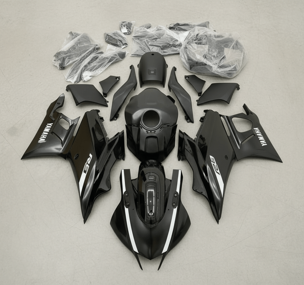 Yamaha YZF-R3 Fairings (2022-2024) Black Gloss, White at KingsMotorcycleFairings.com
