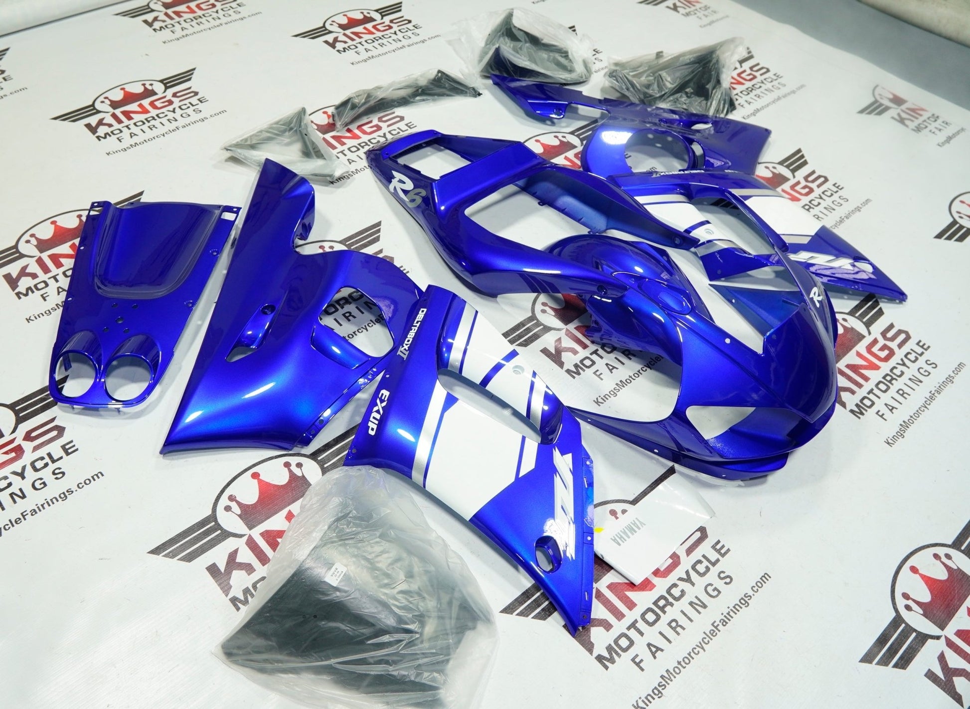 Yamaha YZF-R6 Fairings (1998-2002) Blue, White, Silver Exup at KingsMotorcycleFairings.com
