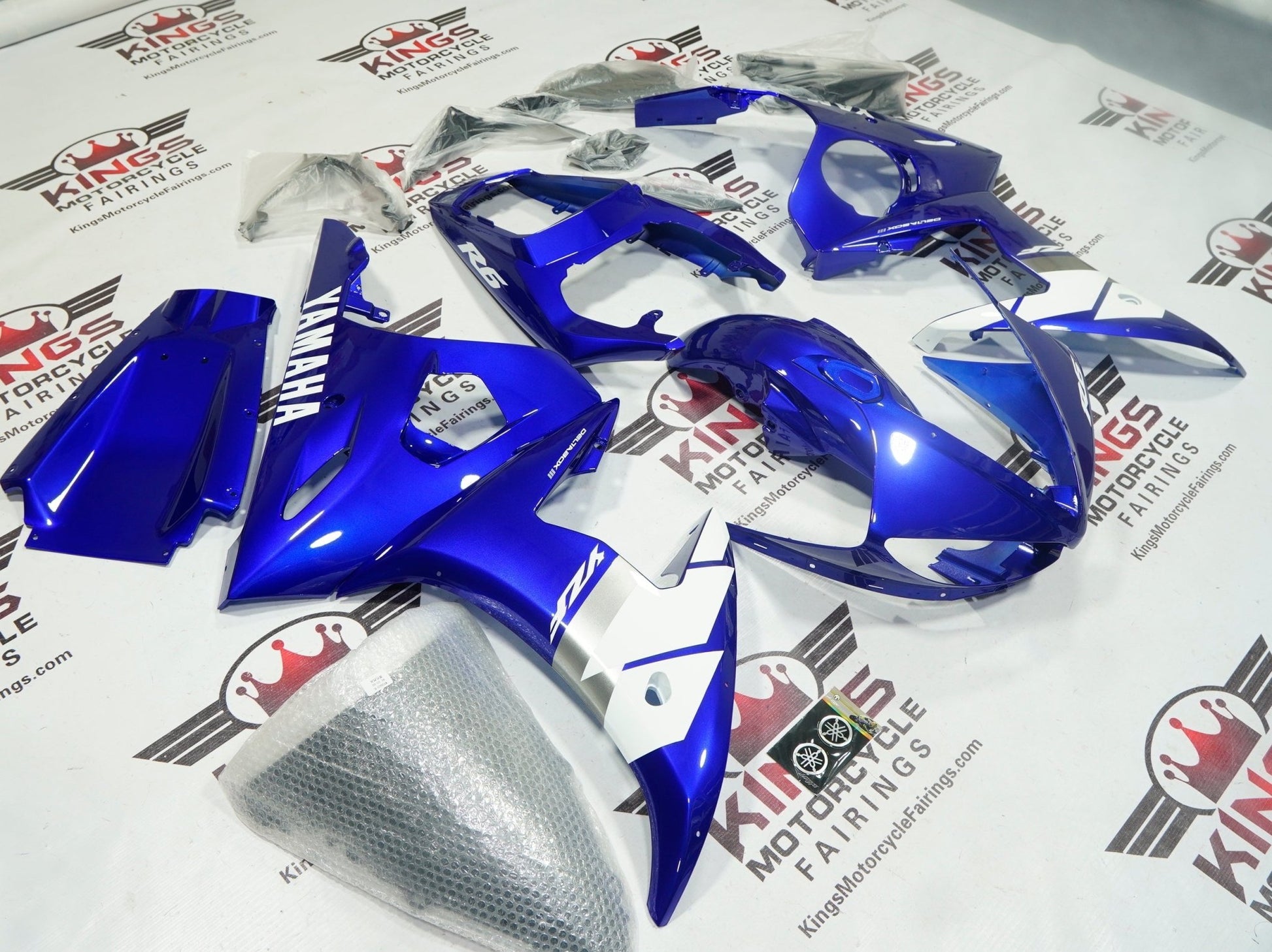 Yamaha YZF-R6 Fairings (2003-2004) Blue, White, Silver at KingsMotorcycleFairings.com