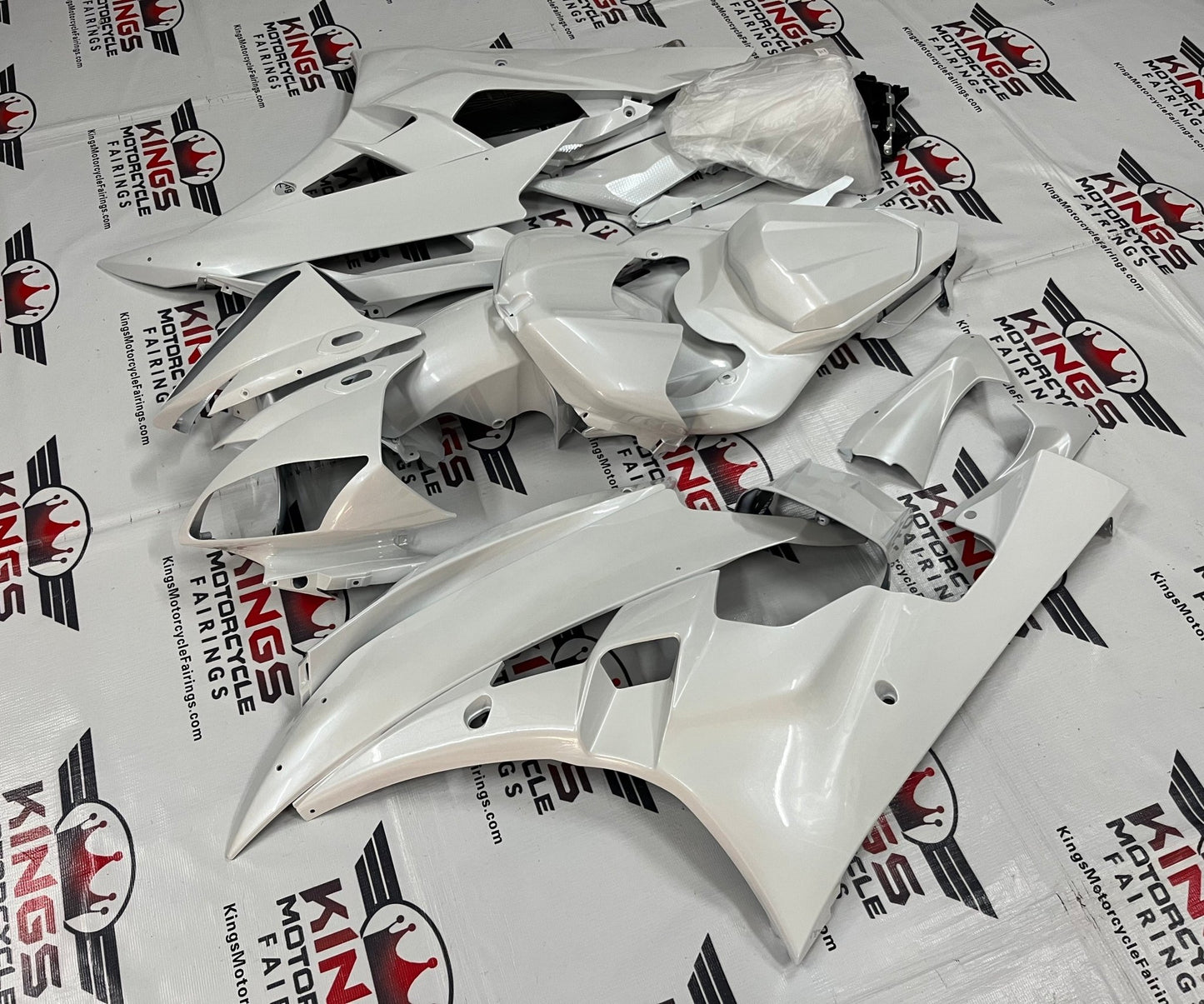 Yamaha YZF-R6 Fairings (2006-2007) Pearl White at KingsMotorcycleFairings.com