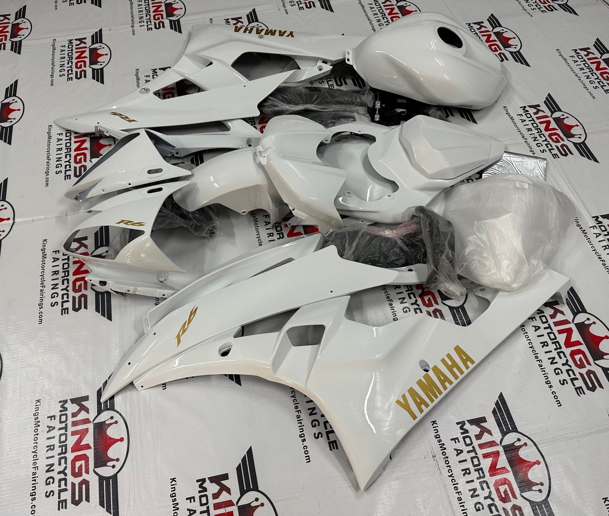 Yamaha YZF-R6 (2006-2007) White & Gold Fairings at KingsMotorcycleFairings.com