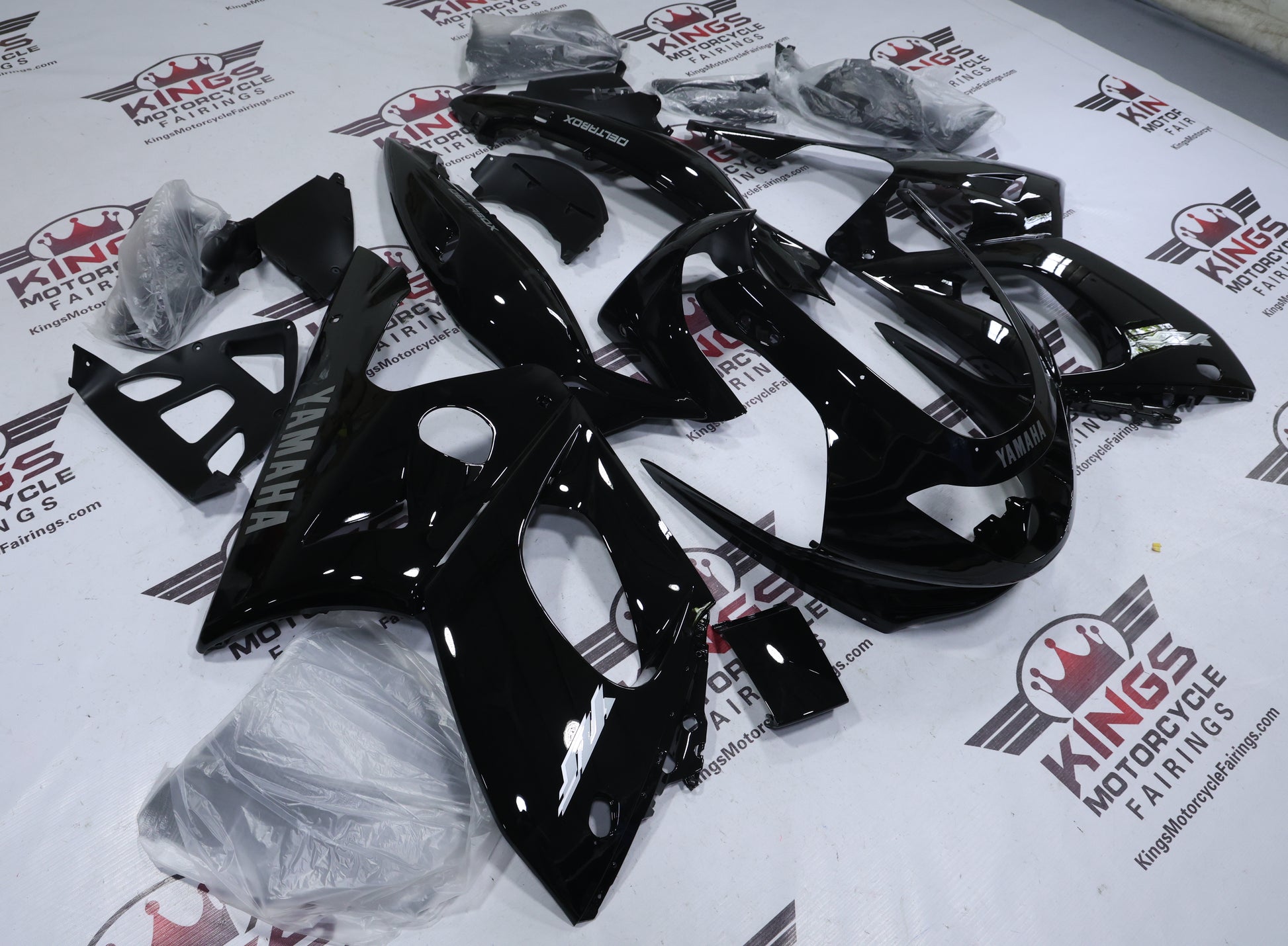 Yamaha YZF600R Fairings (1998-2007) Black, Silver at KingsMotorcycleFairings.com