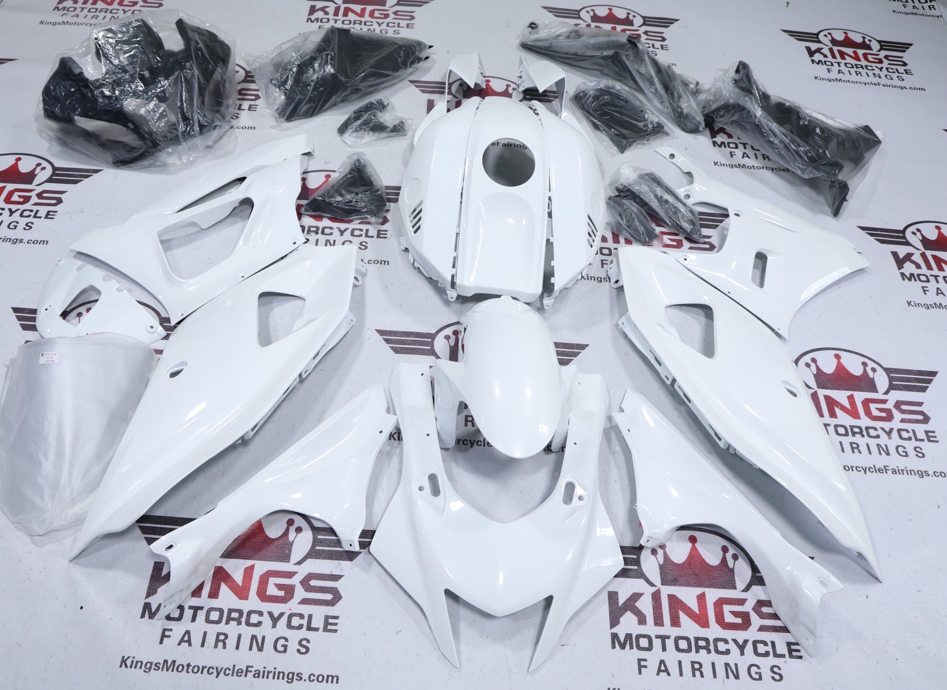 Yamaha R7 Fairings (2021-2025) All White from KingsMotorcycleFairings.com