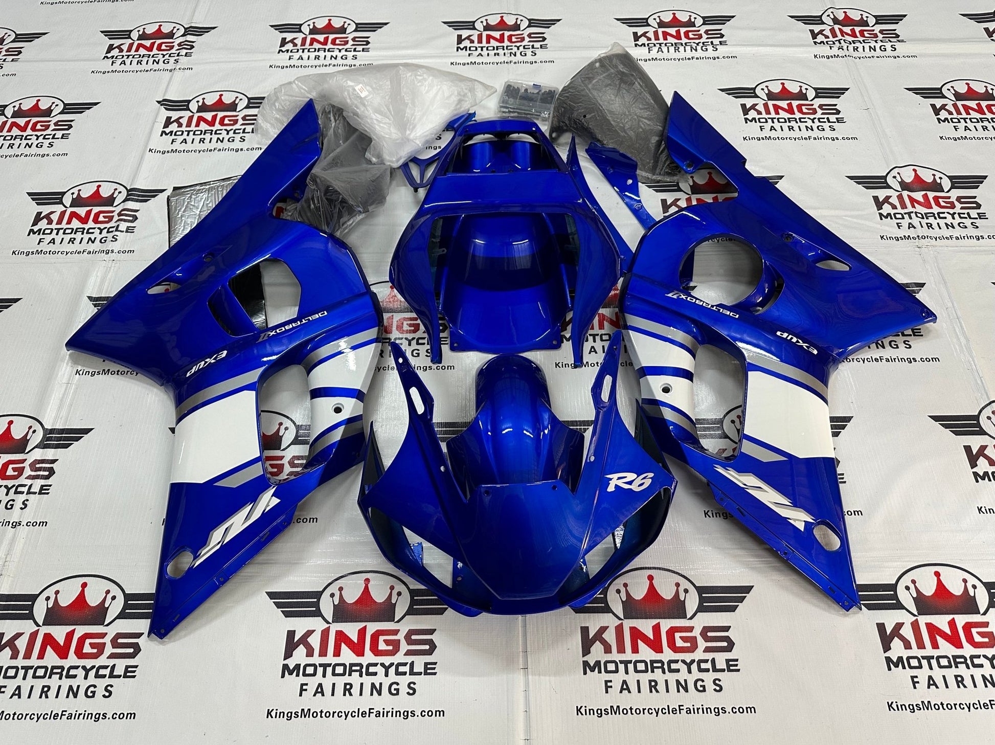 Yamaha YZF-R6 Fairings (1998-2002) Blue, White, Silver at KingsMotorcycleFairings.com