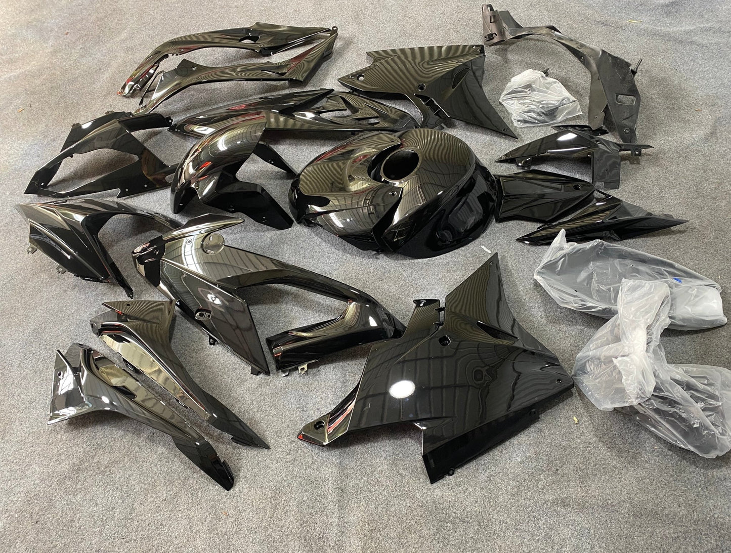 BMW S1000RR (2017-2018) Black Fairings - KingsMotorcycleFairings.com