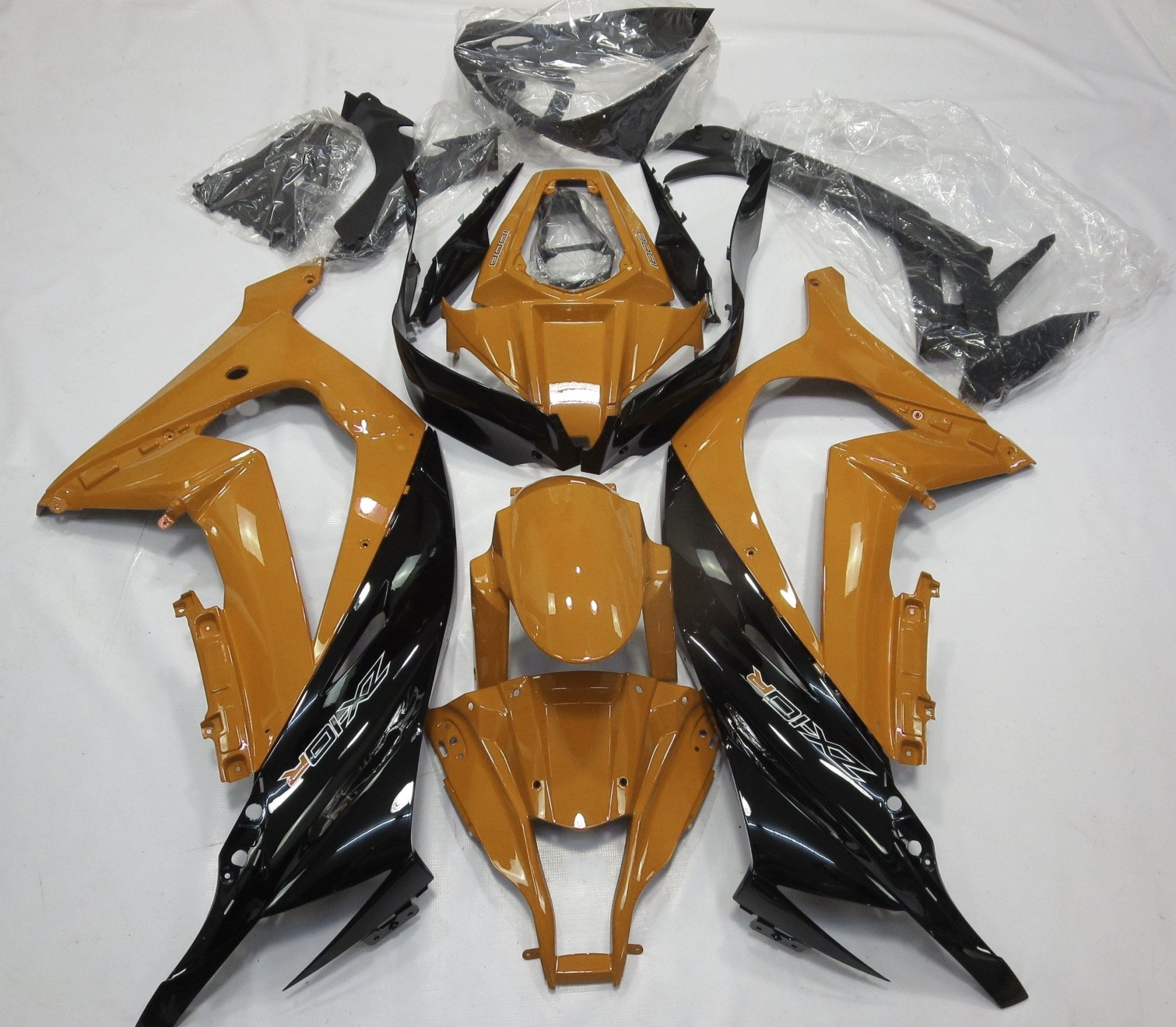 ＊チェコ＊ Kawasaki ZX10R Fairings (2011-2015) Brown Orange, Black