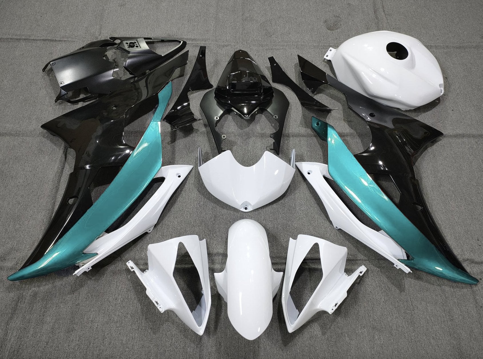 Yamaha YZF-R6 (2008-2016) White, Black & Teal Blue Fairings