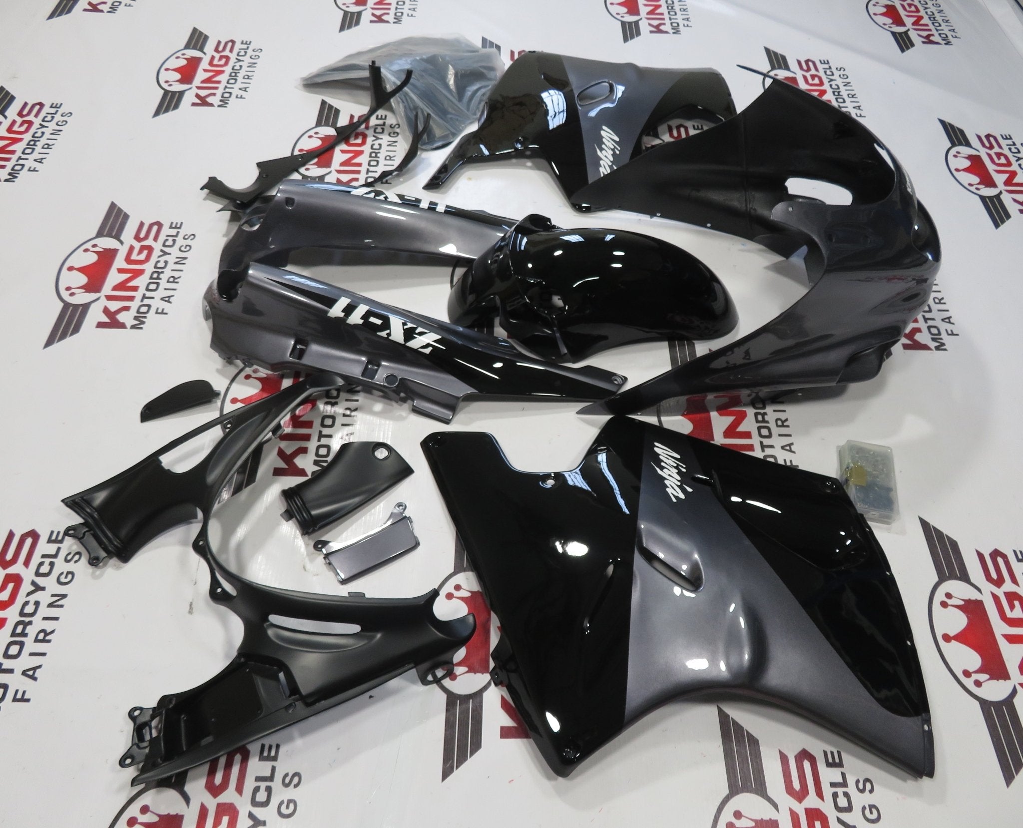 Fairings for Kawasaki ZX11 / ZZR1100 (1993-2001) Black, Gray