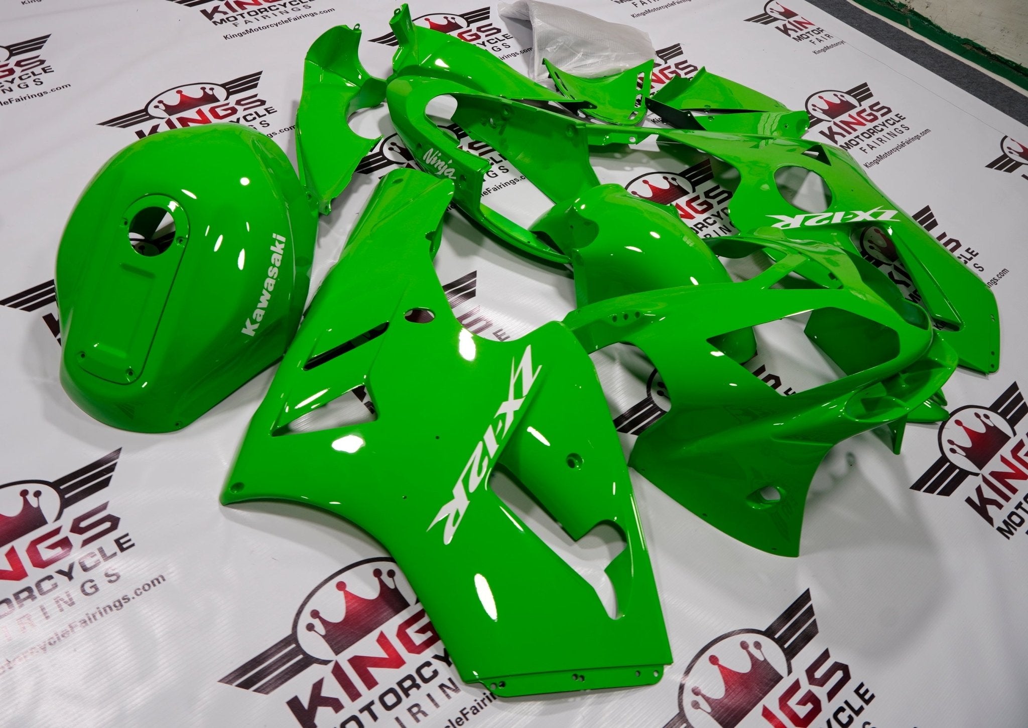 ふく Kawasaki Ninja ZX12R Fairings (2002-2006) Lime Green, White