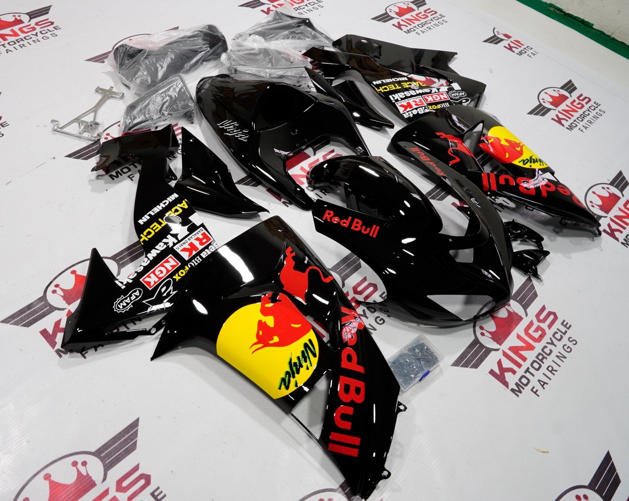 Fairings | Kawasaki Ninja ZX10R (2006-2007) Black, RedBull