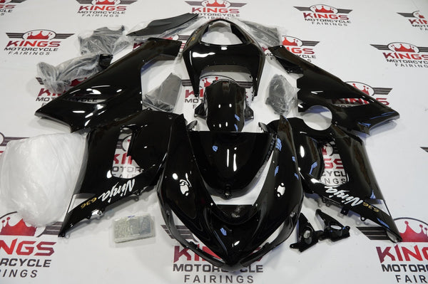 Fairing kit for a Kawasaki Ninja ZX6R 636 (2005-2006) Black, Silver & Gold at KingsMotorcycleFairings.com