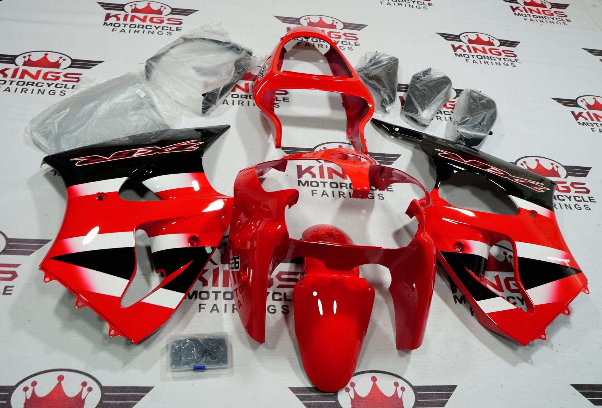 Fairing kit for a Kawasaki ZX6R 636 (2000-2002) Red, Black & White - KingsMotorcycleFairings.com