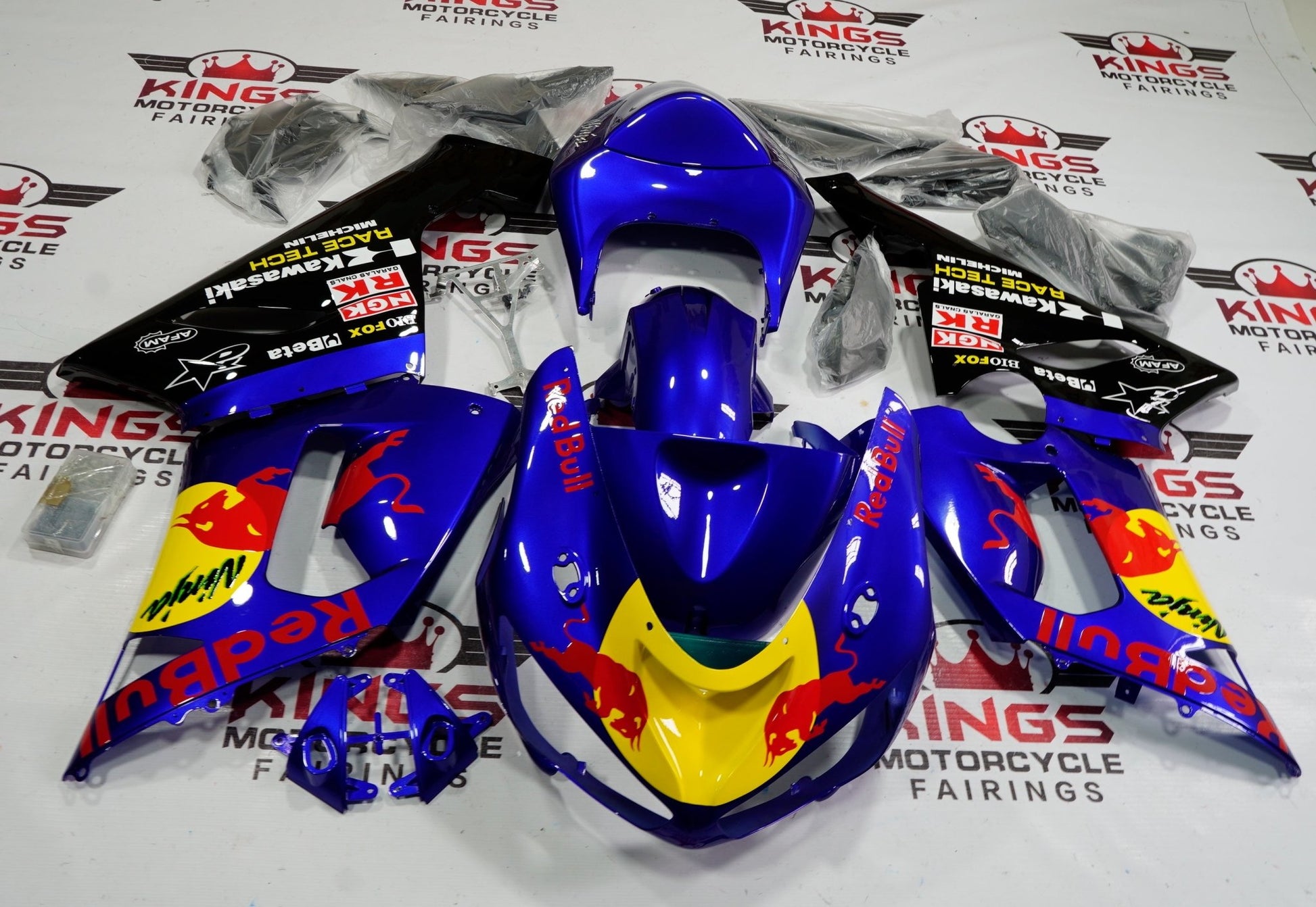 Fairing kit for a Kawasaki ZX6R 636 (2005-2006) Blue Red Bull at KingsMotorcycleFairings.com