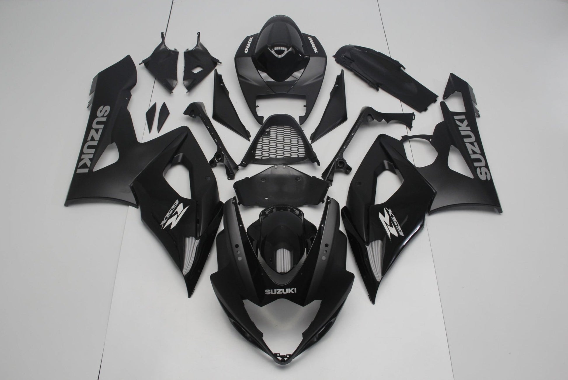 Suzuki GSXR1000 (2005-2006) Matte Black, Gloss Black & Silver Fairings