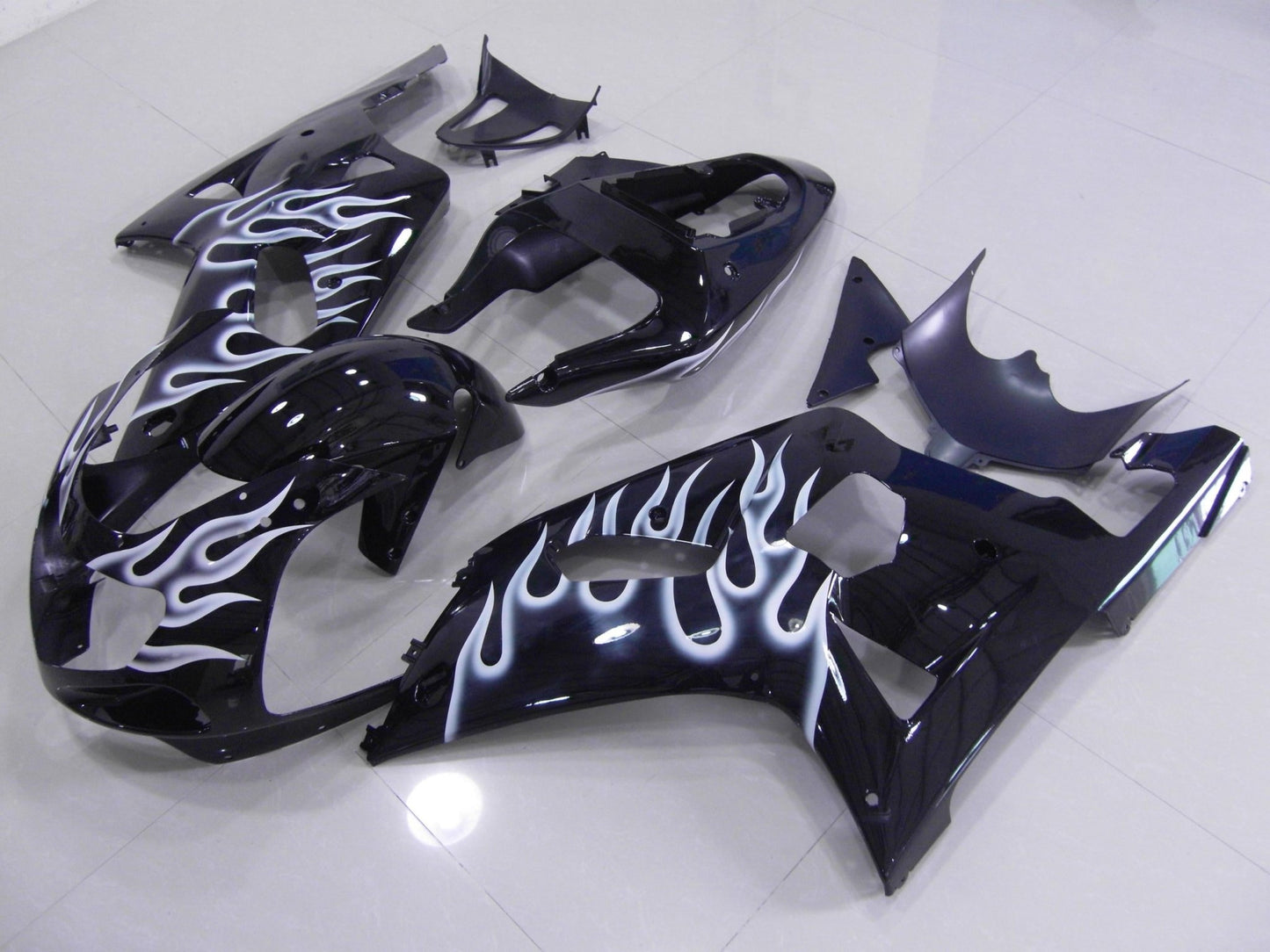 Suzuki GSXR600 (2000-2003) White & Black Flame Fairings