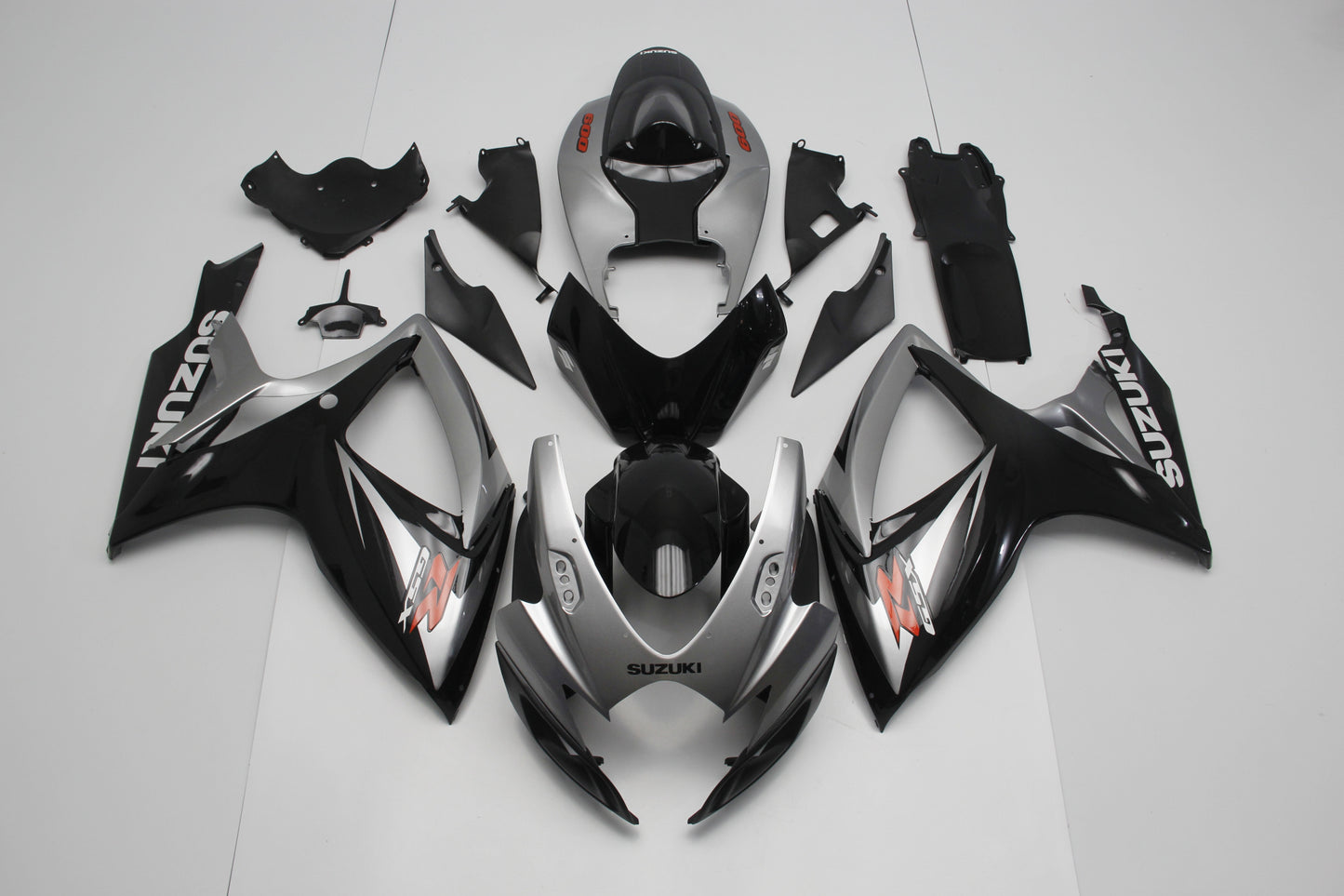 Suzuki GSXR750 (2006-2007) Black & Silver Fairings