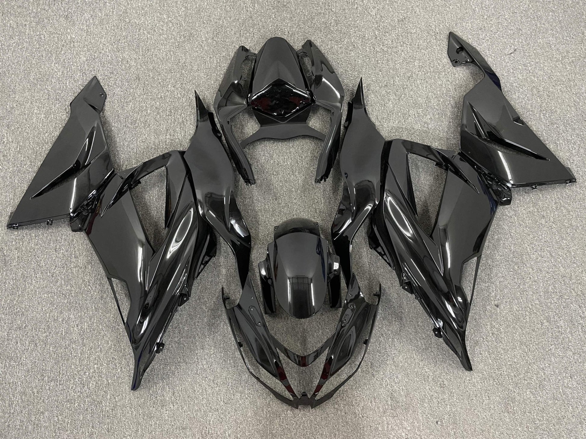 Fairing kit for a Kawasaki ZX6R 636 (2013-2018) Black