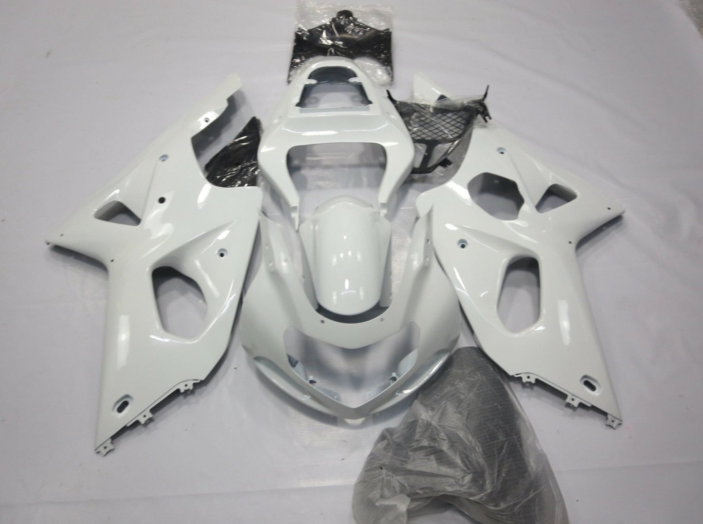 White Fairing Kit for a 2000, 2001 & 2002 Suzuki GSX-R1000 motorcycle