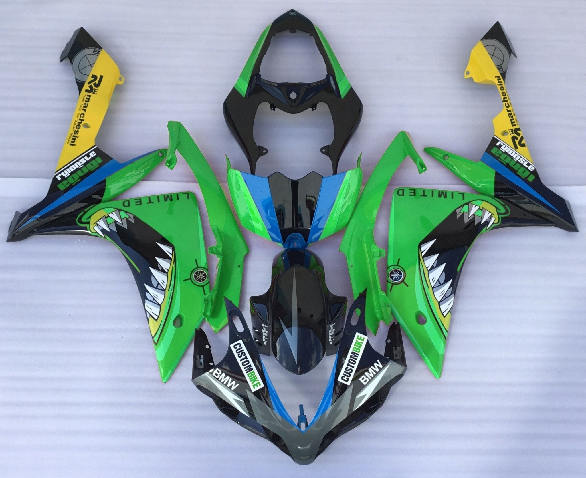 Yamaha YZF-R1 (2007-2008) Black & Green Shark Teeth Fairings