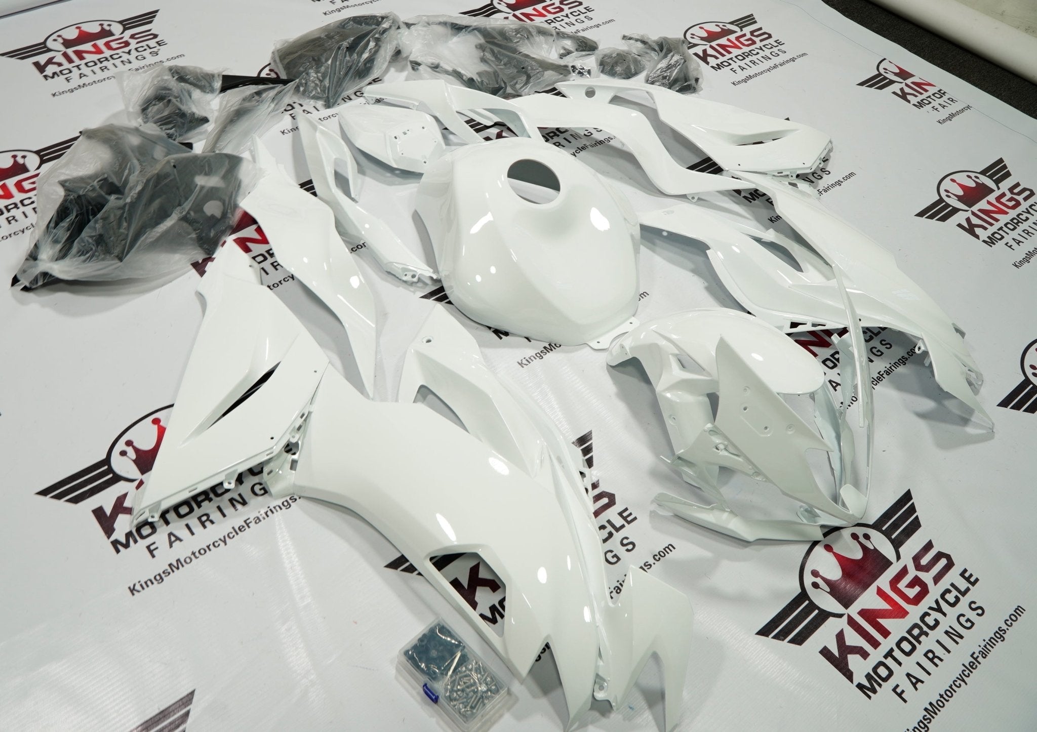 Kawasaki Ninja ZX6R Fairings (2019-2023) White | Kings