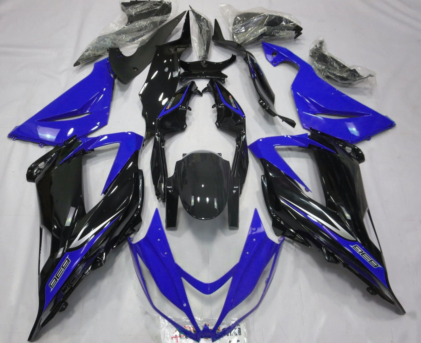 Kawasaki ZX6R Fairings (2013-2018) Blue, Black, Silver at KingsMotorcycleFairings.com