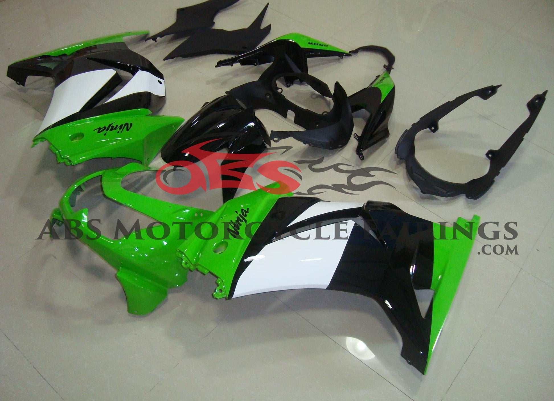 Kawasaki Ninja 250R (2008-2013) Green, White & Black Fairings