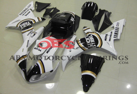 White, Black and Gold Lucky Strike Fairing Kit for a 2002 & 2003 Yamaha YZF-R1 motorcycle
