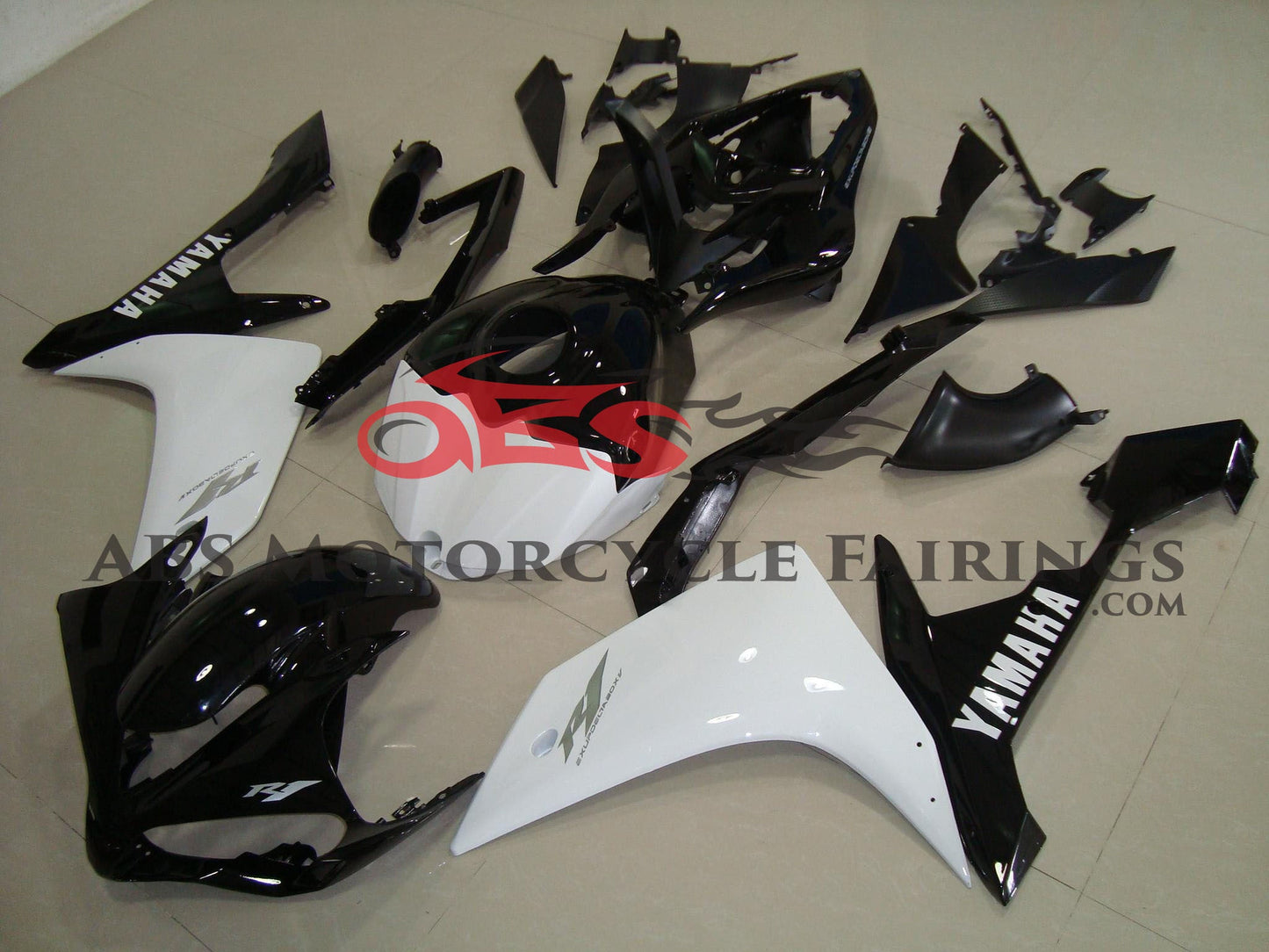 Yamaha YZF-R1 (2007-2008) Black & White Fairings