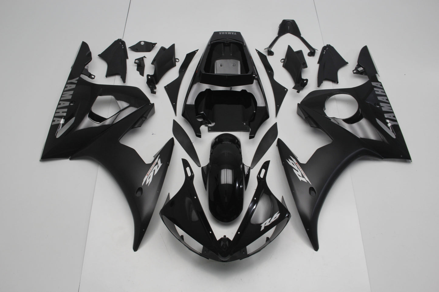 Yamaha YZF-R6 (2003-2004) Black, Matte Black & Silver Fairings