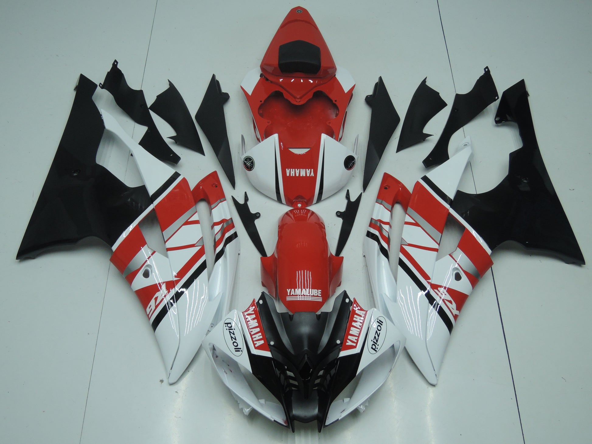 Yamaha YZF-R6 (2008-2016) White, Red, Black & Silver Fairings