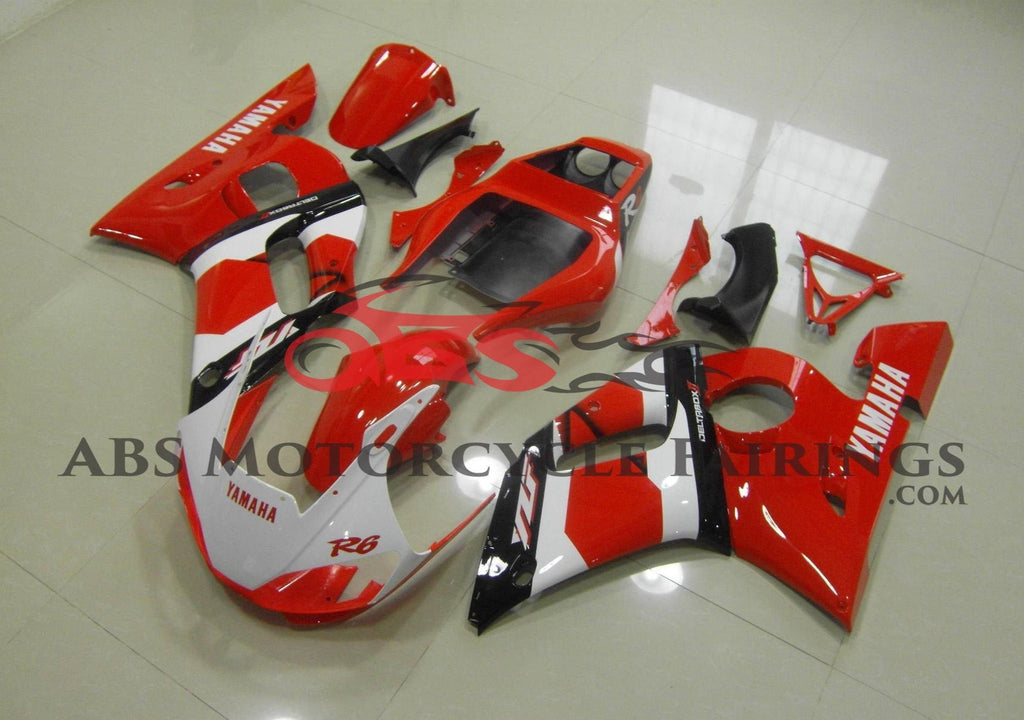 Yamaha R6 Fairings (1998-2002) White, Red & Black Deltabox