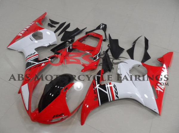 Yamaha YZF-R6 (2005) Red, White & Black Fairings