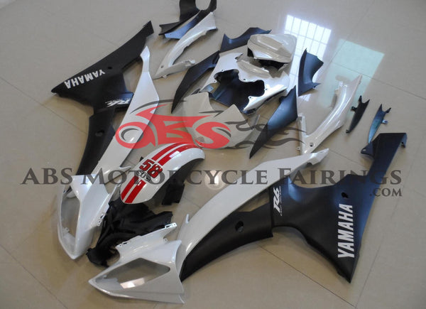 Yamaha YZF-R6 (2008-2016) White & Matte Black Fairings