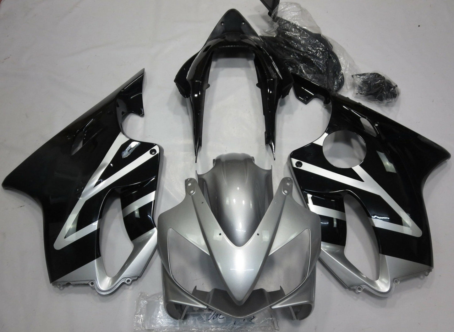 Honda CBR600F4i (2004-2007) Silver & Black Fairings