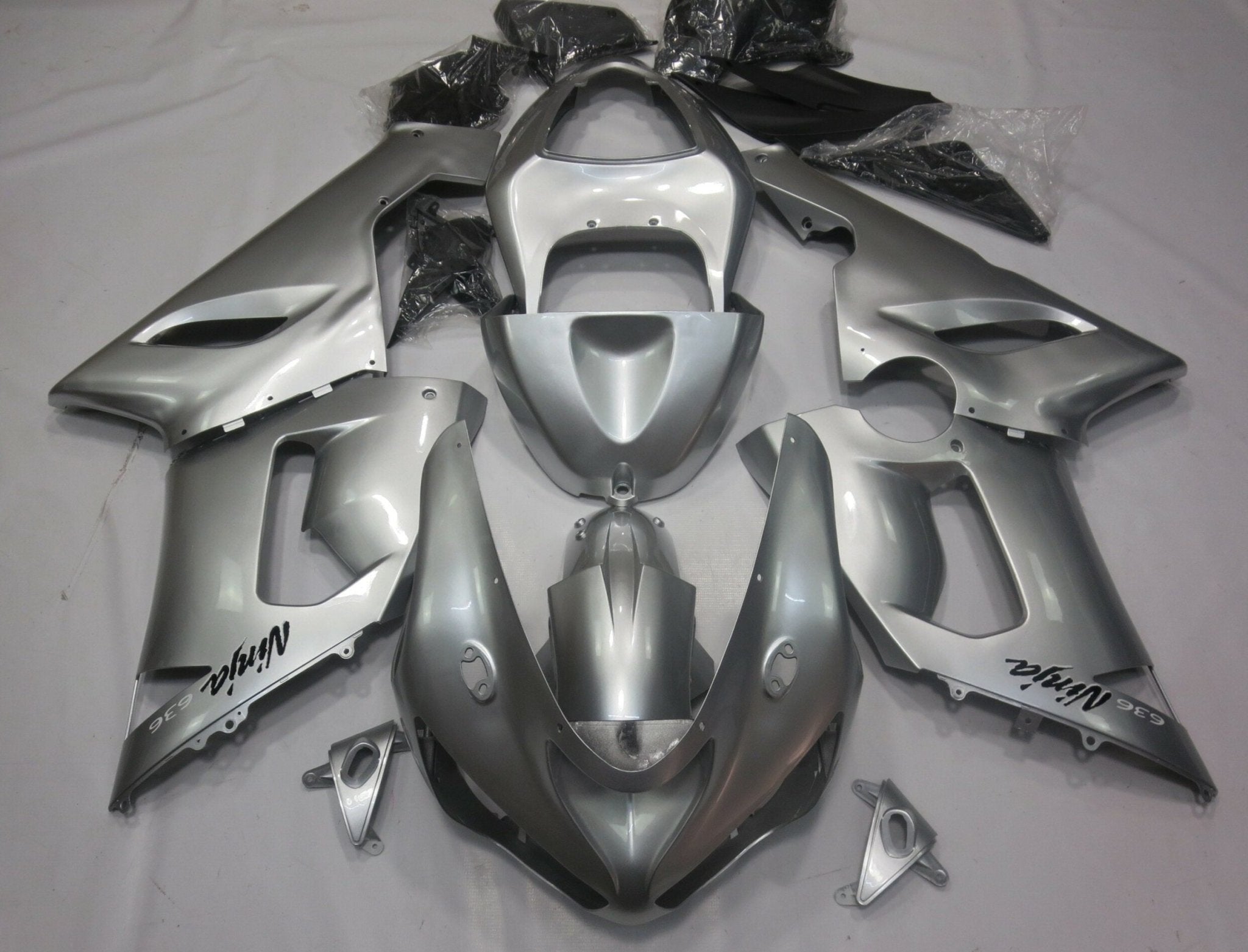 Fairing kit for a Kawasaki ZX6R 636 (2005-2006) Silver