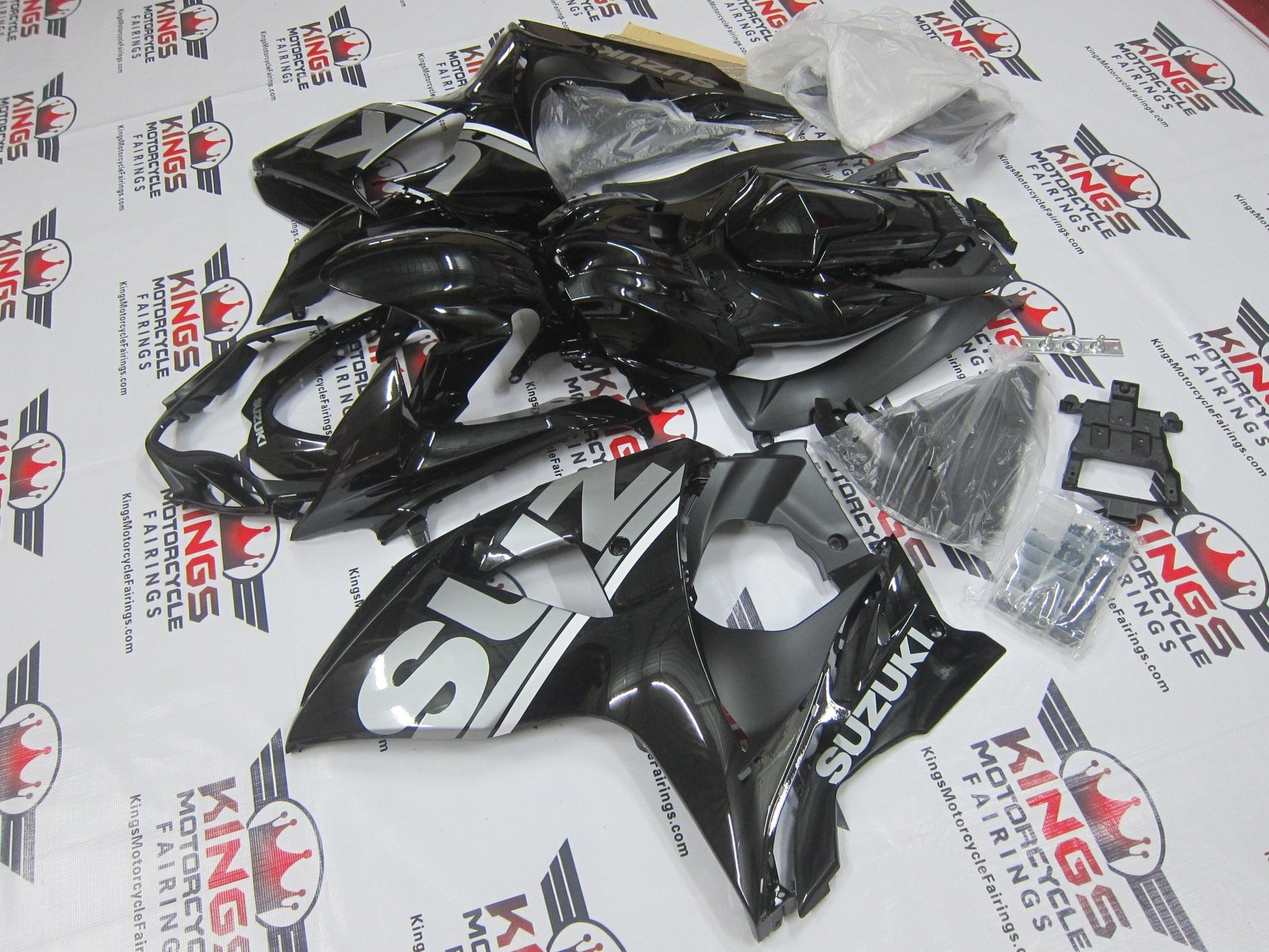 Suzuki GSXR1000 (2009-2016) Black & Silver Fairings at KingsMotorcycleFairings.com